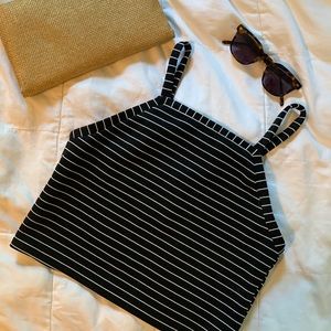 ✨ SOLD ✨ TOPSHOP cropped tank